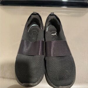 APL Black Athletic Shoes